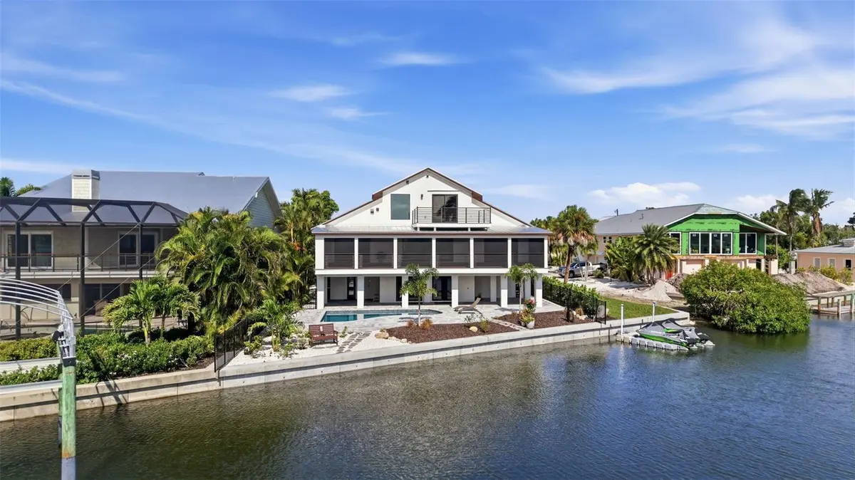 2795 N BEACH RD #B, Englewood, FL 34223