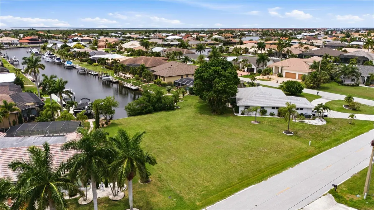 1121 CORONADO DR, Punta Gorda, FL 33950