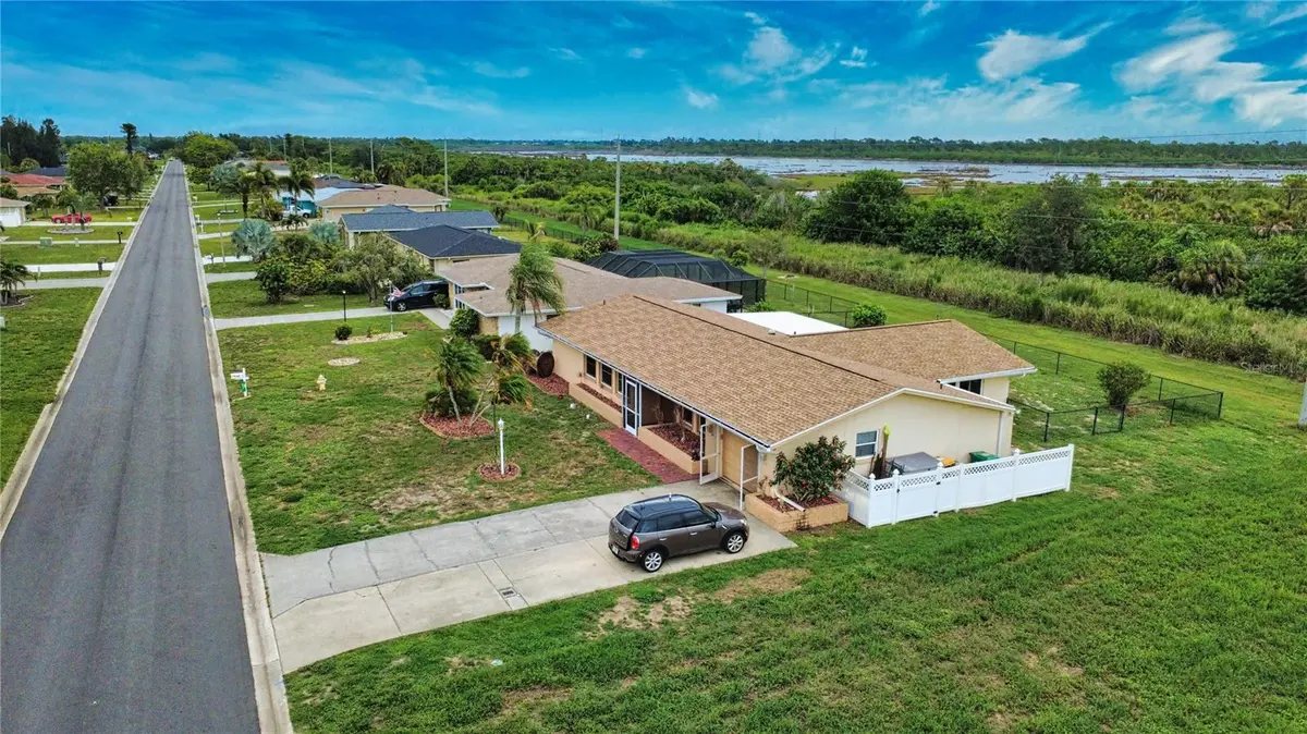 27 ANNAPOLIS LN, Rotonda West, FL 33947