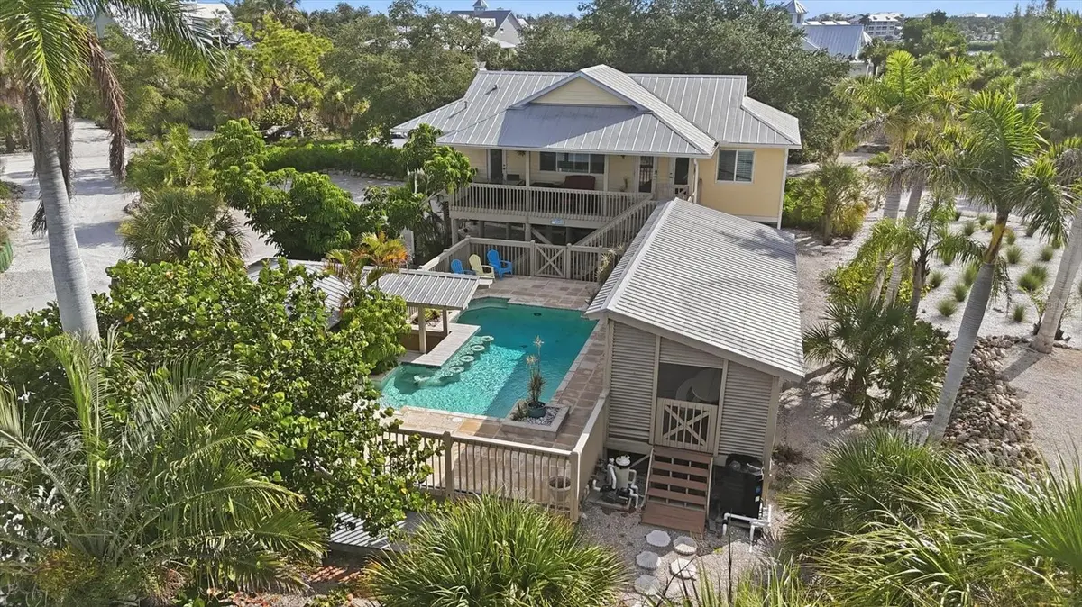 97 KETTLE HARBOR DR, Placida, FL 33946