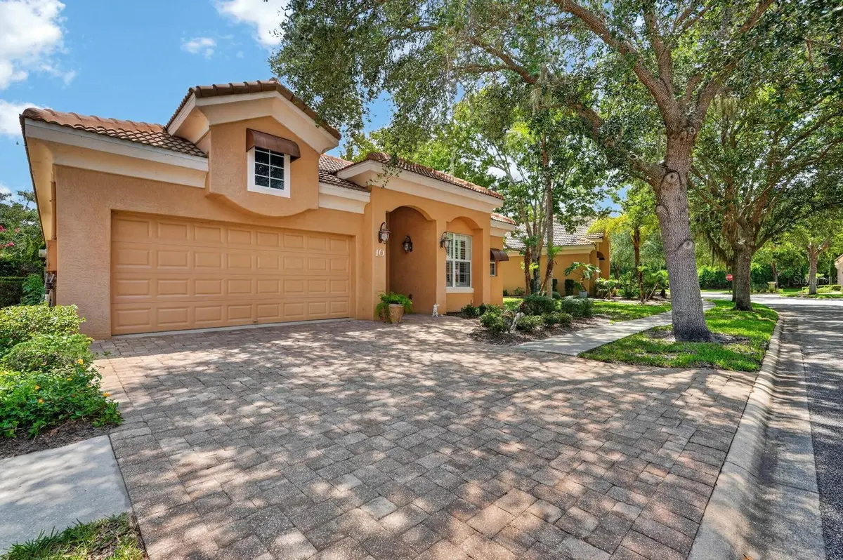 10 LAKESIDE WAY, Palm Coast, FL 32137