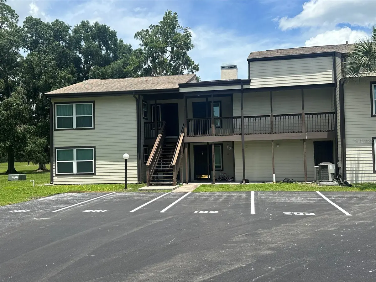 17202 SANDALWOOD DR #202, Wildwood, FL 34785