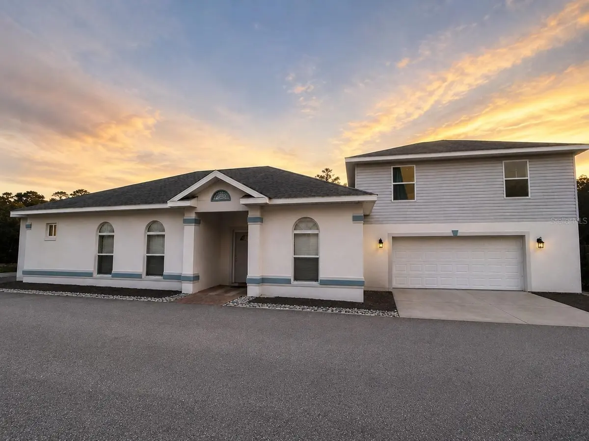 217 E 19TH AVE, Mount Dora, FL 32757
