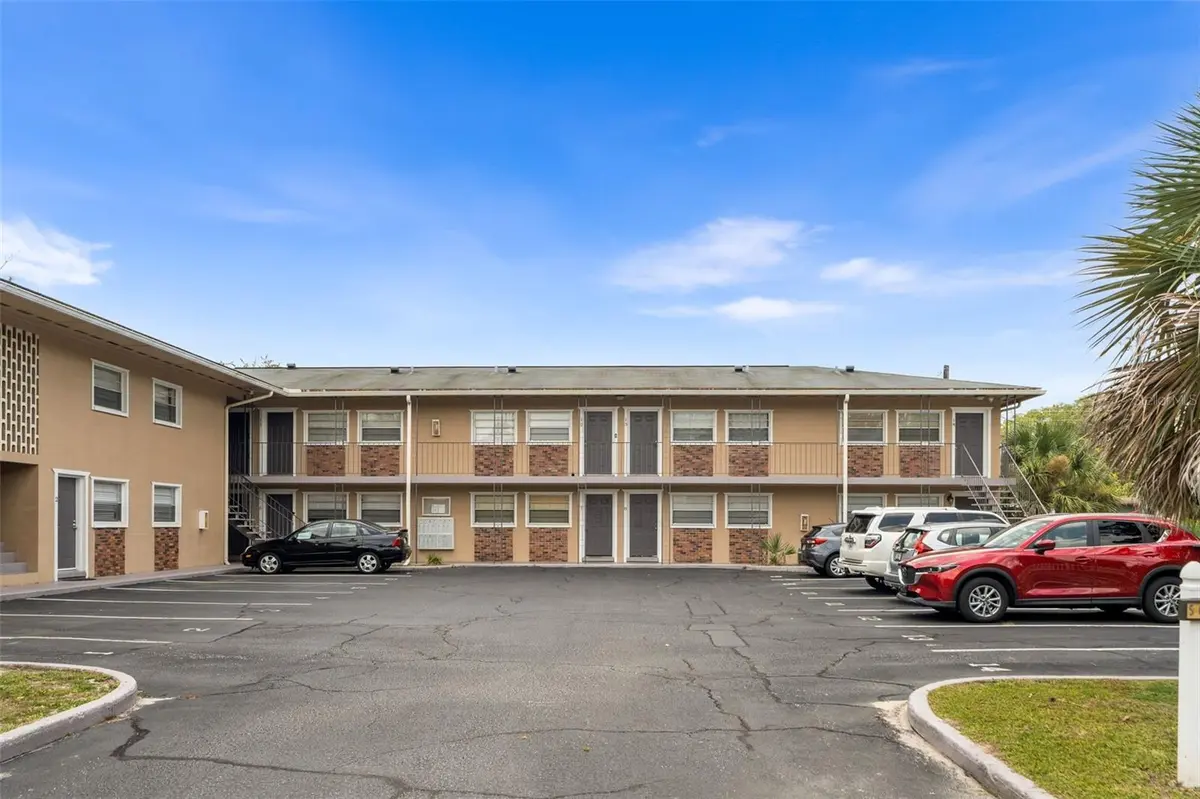 501 NW 15TH AVE #11, Gainesville, FL 32601