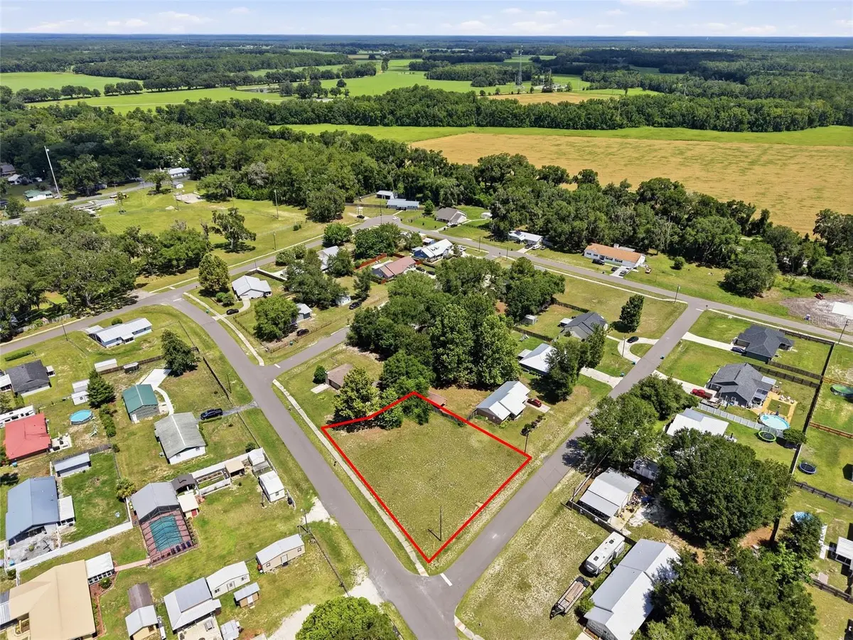 CHERRY ST, Brooker, FL 32622