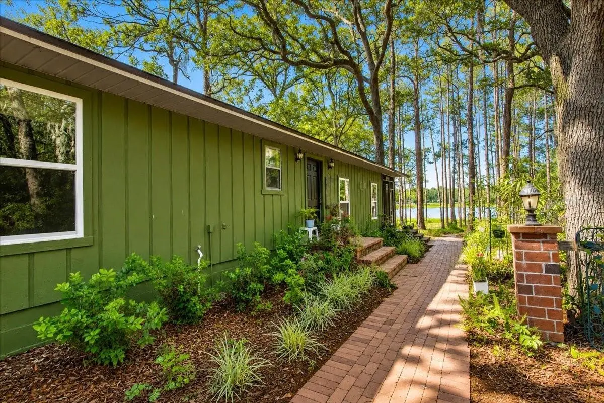 235 ASHLEY LAKE DR, Melrose, FL 32666
