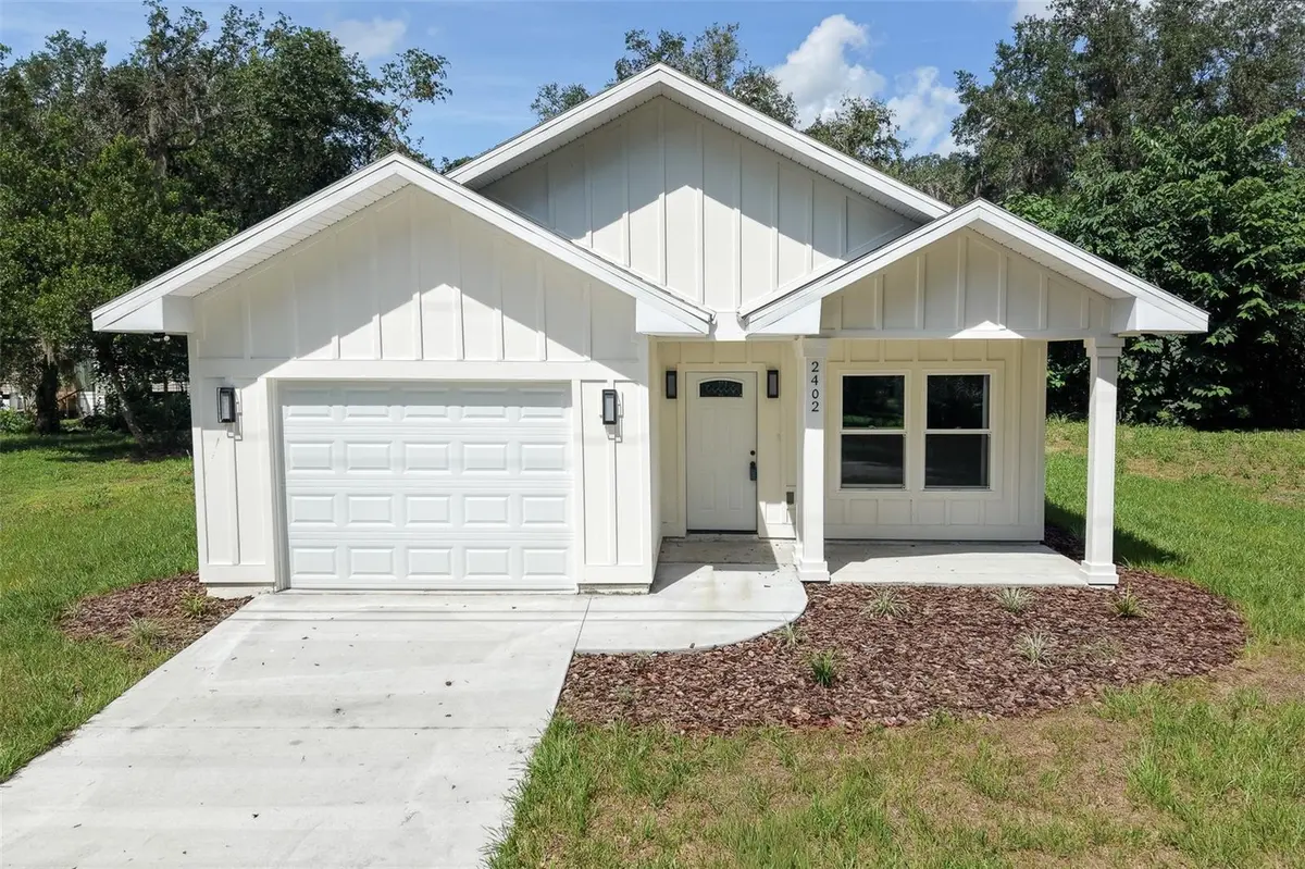 2402 NE 70TH ST, Gainesville, FL 32609