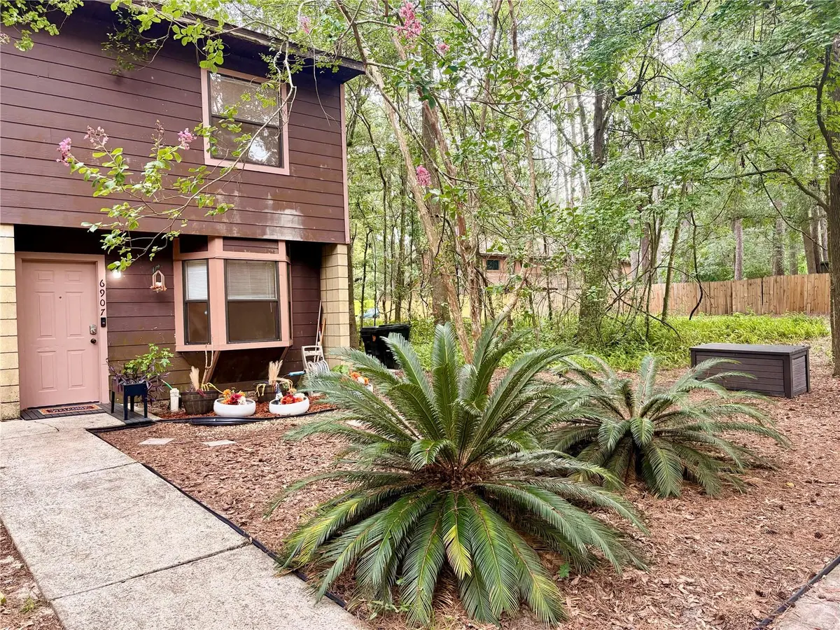 6907 SW 44TH AVE, Gainesville, FL 32608