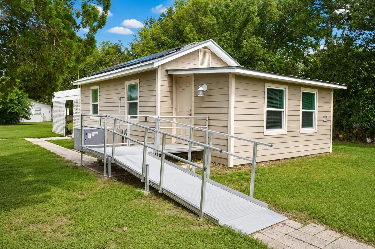 5811 11TH ST, Zephyrhills, FL 33542