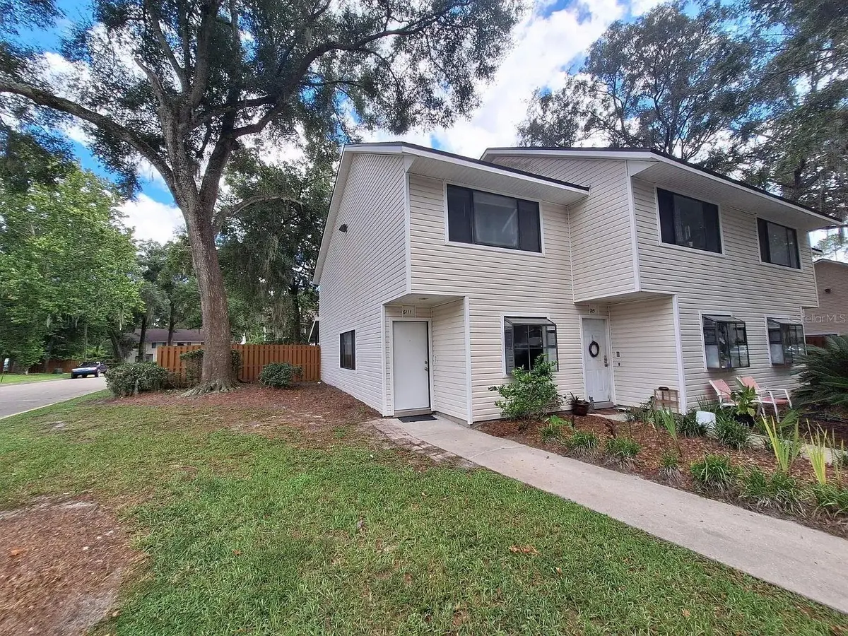 6111 SW 8TH PL, Gainesville, FL 32607