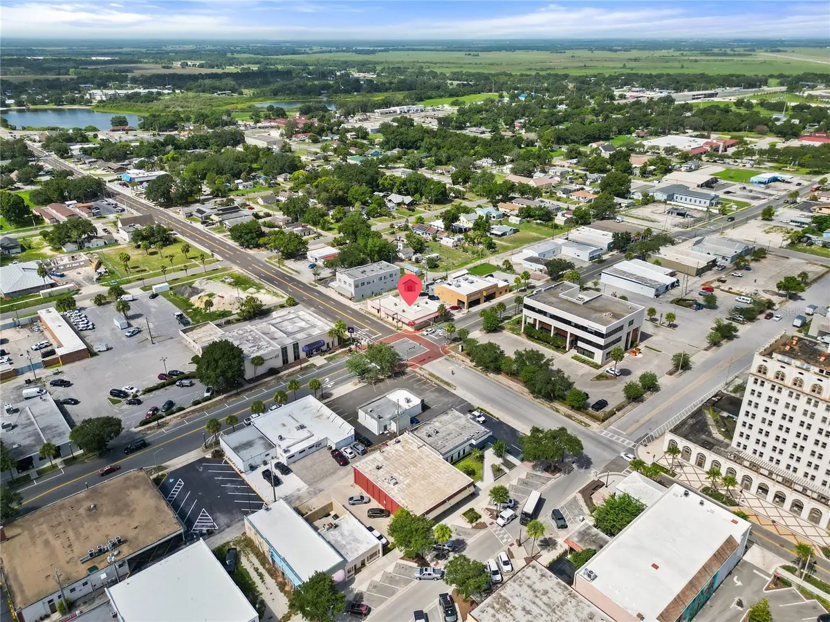 1 W CENTRAL AVE, Lake Wales, FL 33853