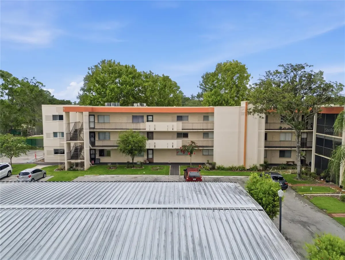1130 N LAKE PARKER AVE #E233, Lakeland, FL 33805
