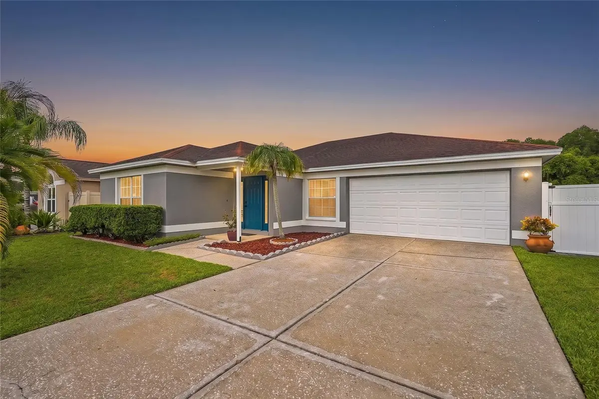 11026 STREAMSIDE DR, Tampa, FL 33624