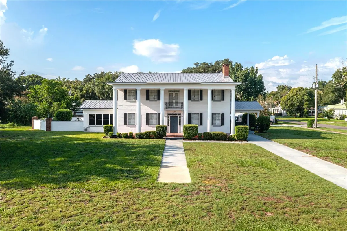 300 3RD ST NE, Fort Meade, FL 33841