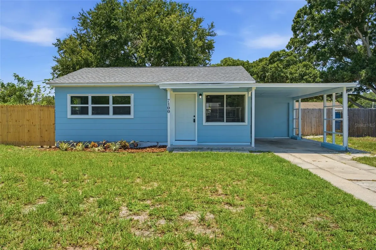 7100 13TH ST N, St Petersburg, FL 33702