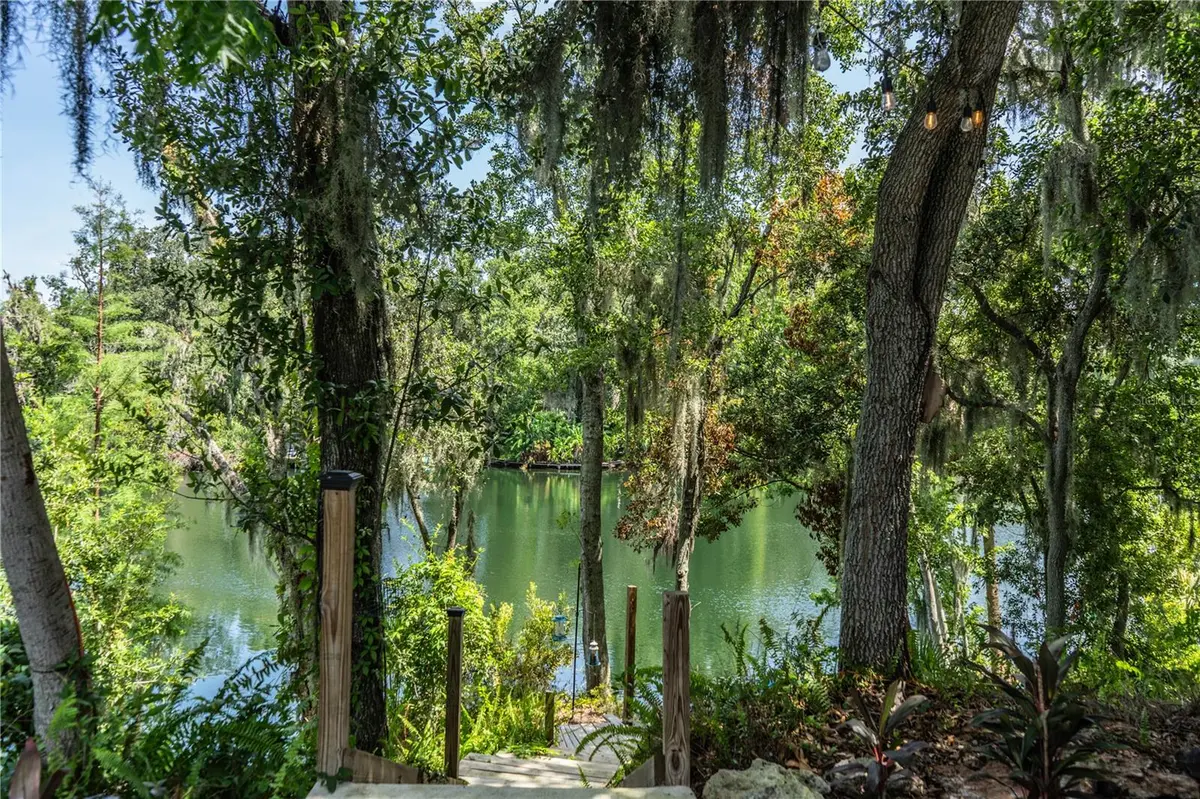 950 LAKE COVE TRL, Lakeland, FL 33813