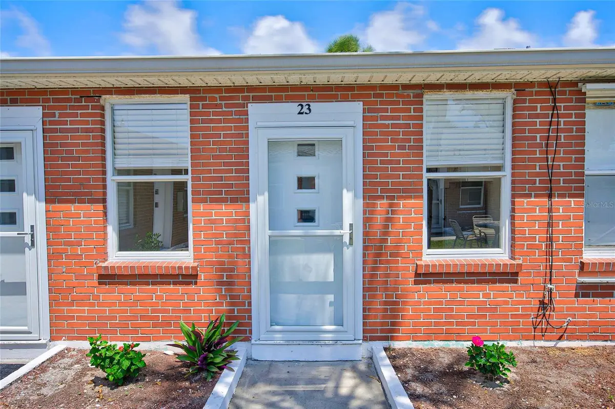 908 VILLAS DR #23, Venice, FL 34285