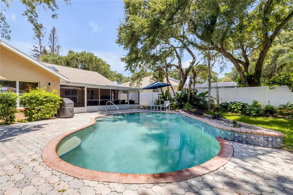 815 E 7TH AVE, New Smyrna Beach, FL 32169