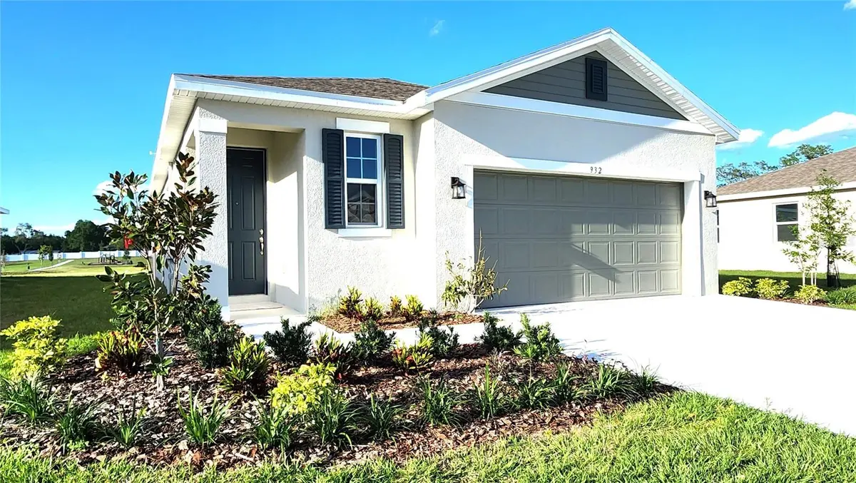 932 BLUE CREEK DR, Haines City, FL 33844