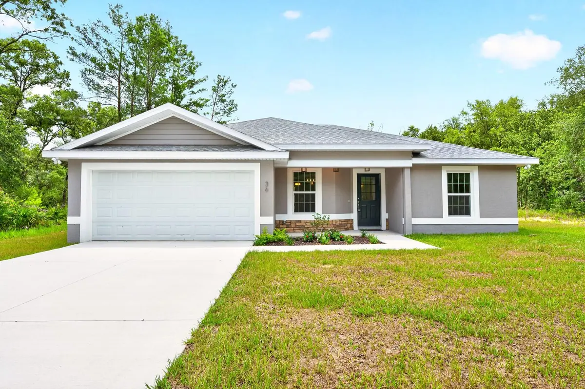 36 FISHER LANE CRSE, Ocklawaha, FL 32179