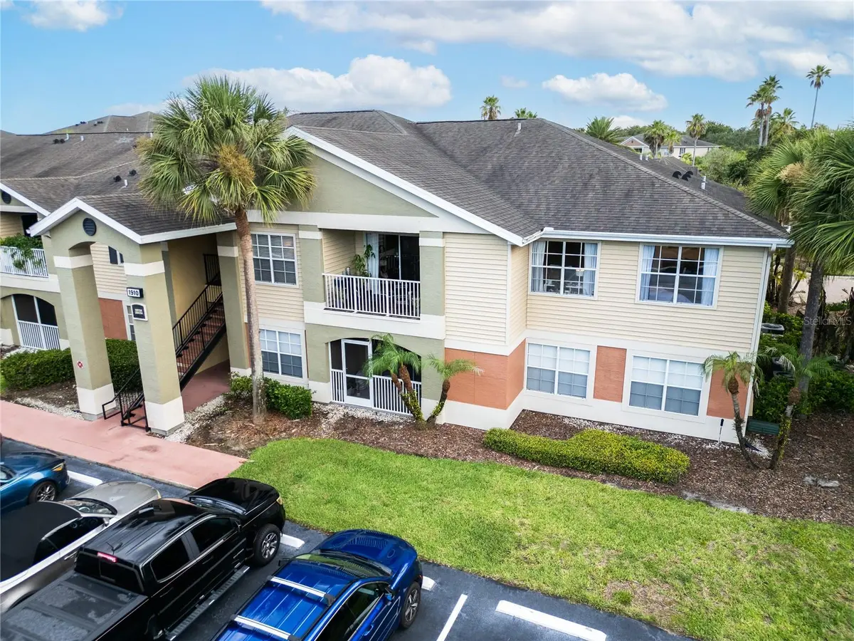 1910 SUMMER CLUB DR #212, Oviedo, FL 32765