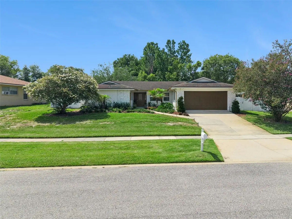 8156 CARAWAY DR, Orlando, FL 32819