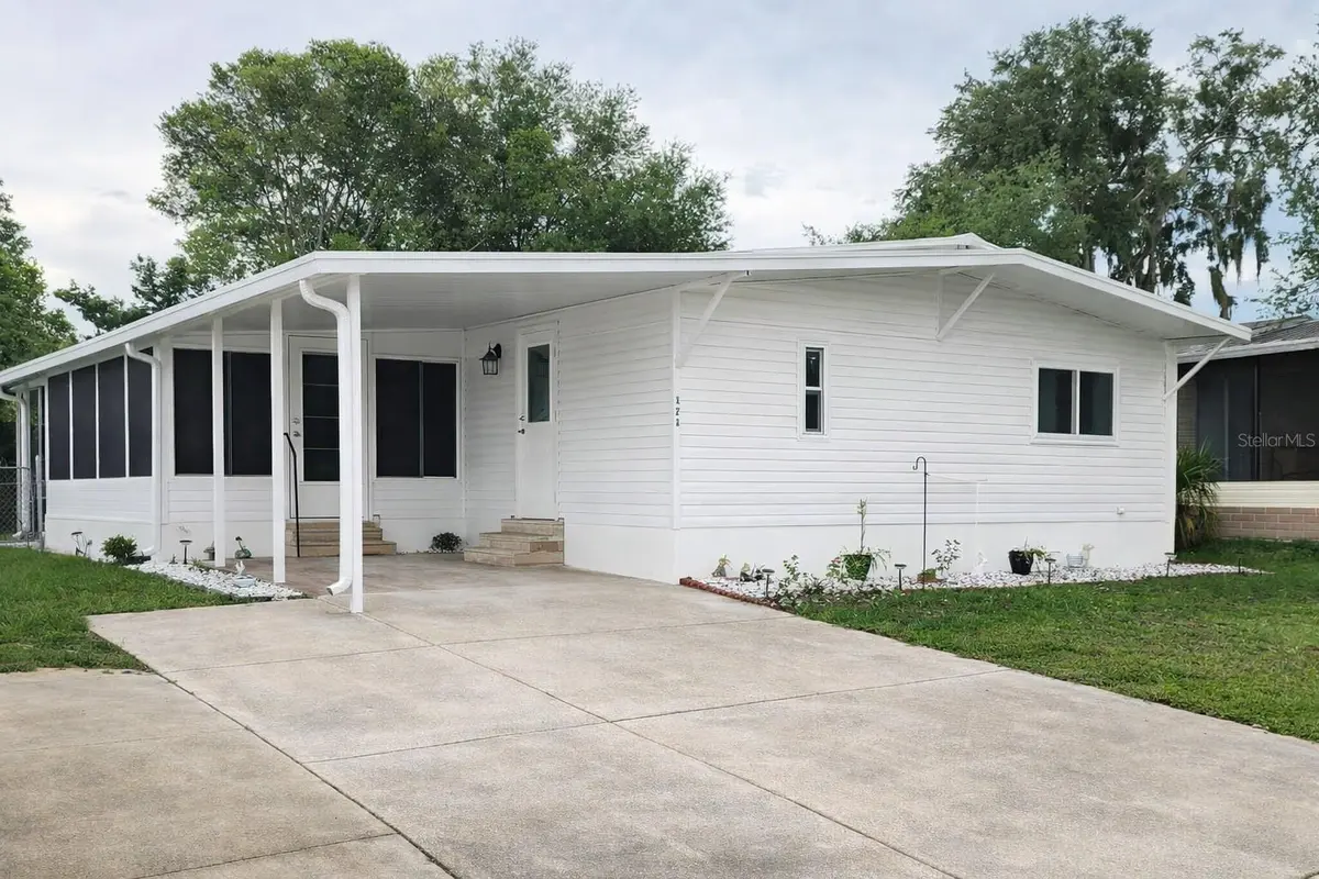 121 PINE TREE DR, Debary, FL 32713
