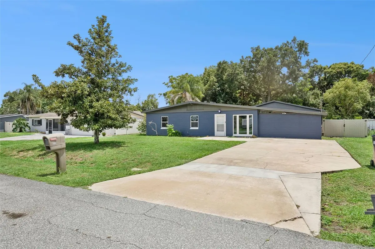 204 W BUCHANON AVE, Orlando, FL 32809
