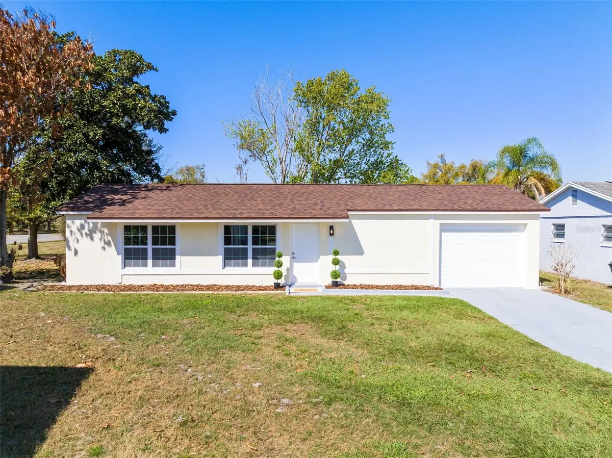 10230 GENESEE LN, Orlando, FL 32821