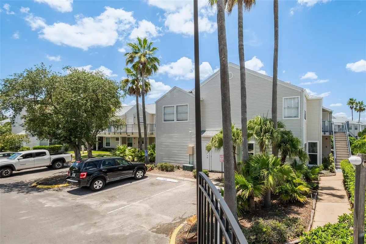 2568 WOODGATE BLVD #107, Orlando, FL 32822