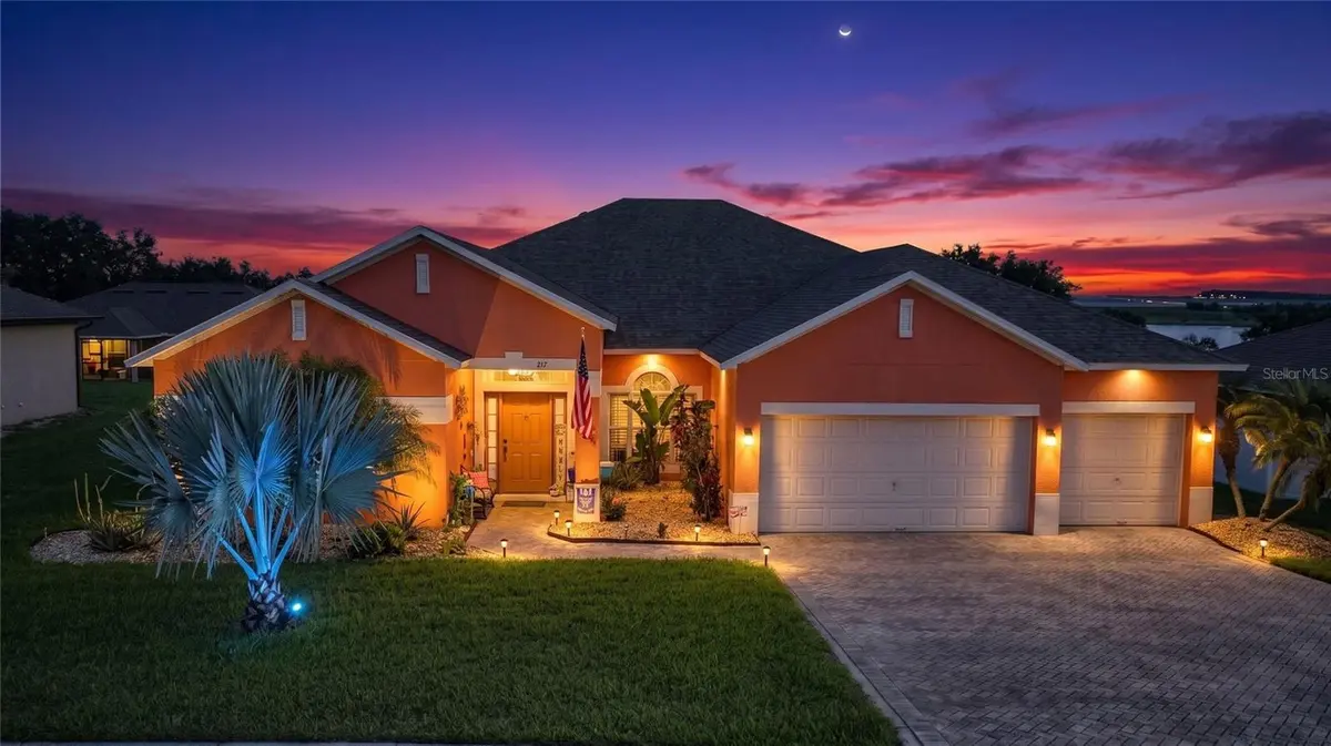 212 BROOKSHIRE DR, Lake Wales, FL 33898