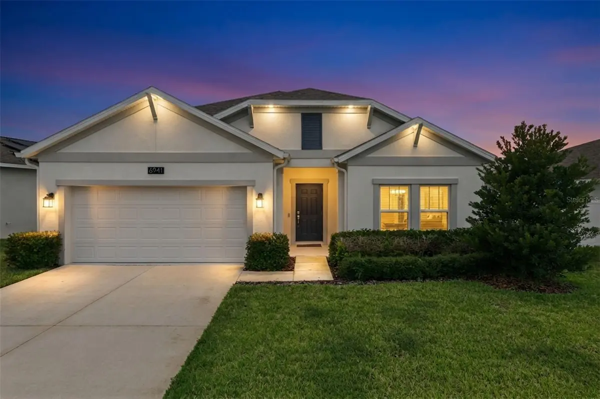 6941 DILLY LAKE AVE, Groveland, FL 34736