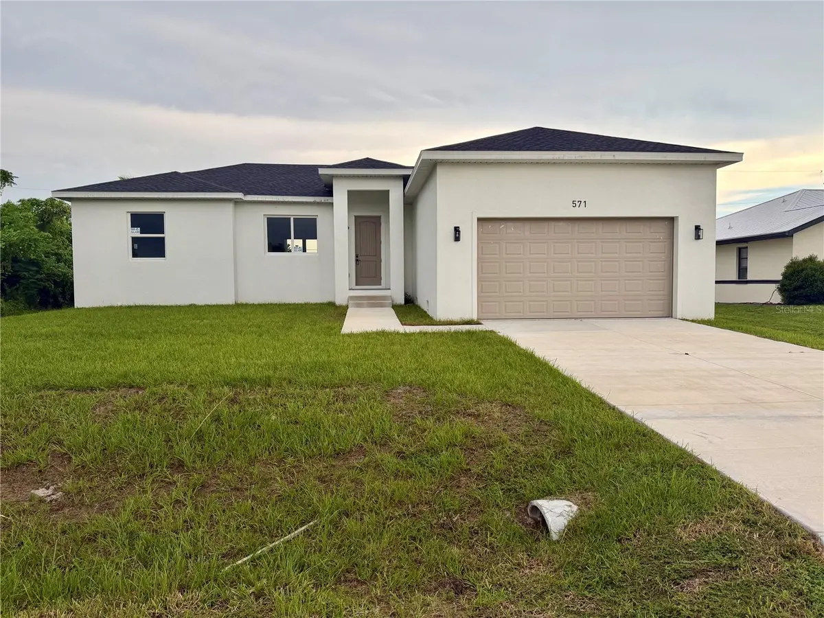 571 MIMOSA AVE NW, Port Charlotte, FL 33952