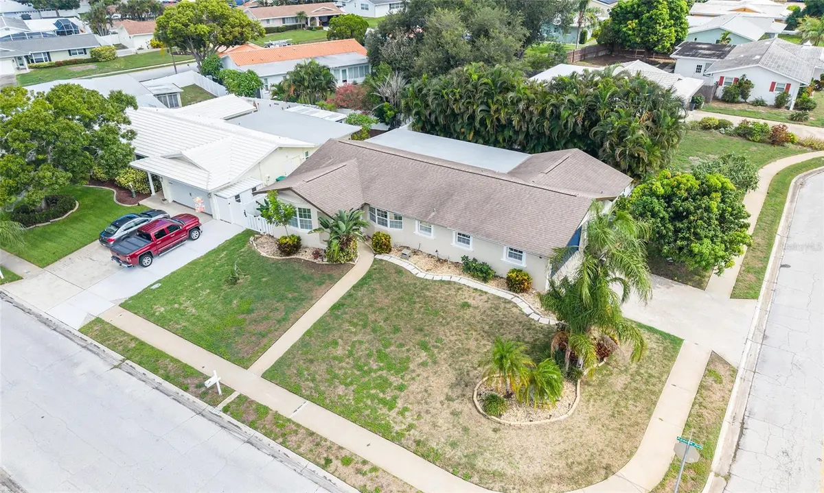 14331 APACHE AVE, Largo, FL 33774