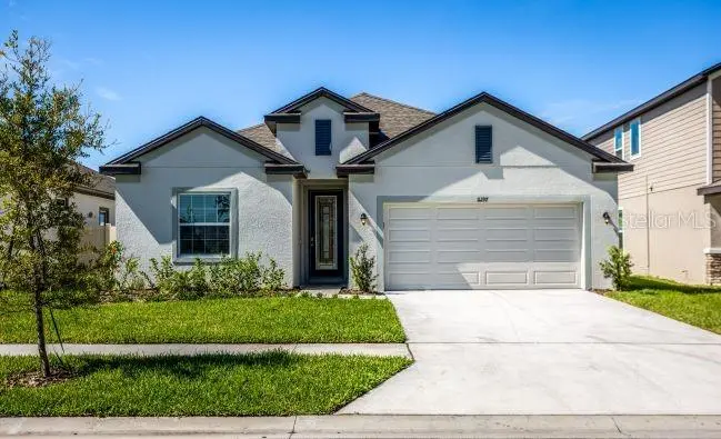 8646 OAKSTONE CIR, Leesburg, FL 34788