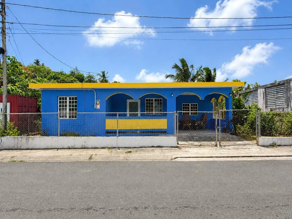 122 POMARROSA ST., Fajardo, PR 00738