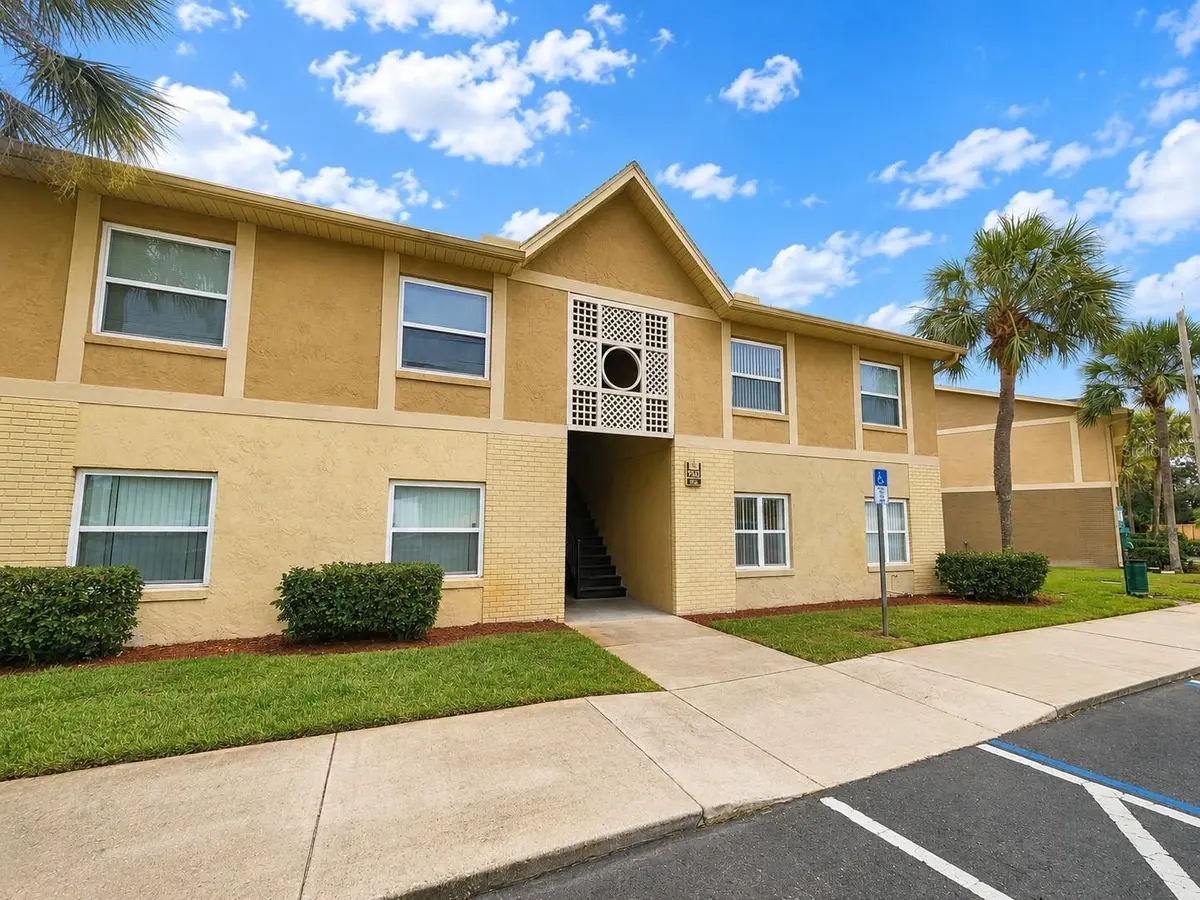 9933 SWEEPSTAKES LN #6, Orlando, FL 32837