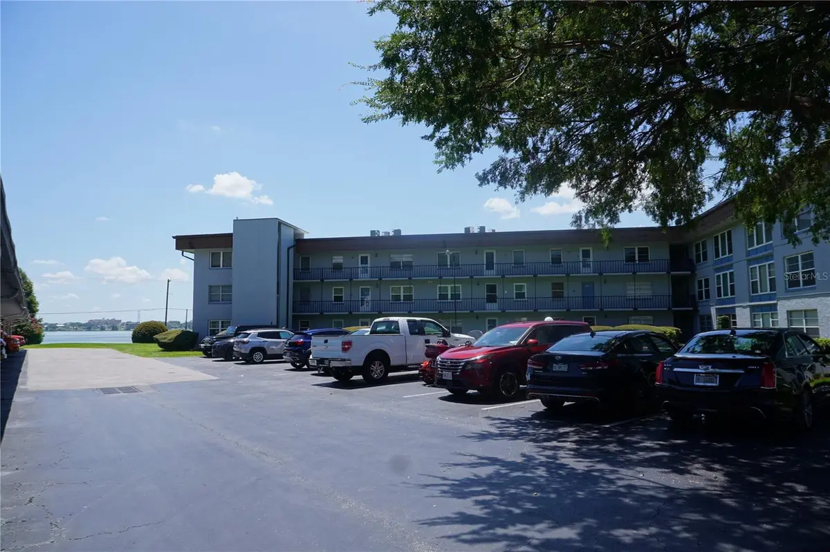 333 LAKE HOWARD DR NW #303A, Winter Haven, FL 33880