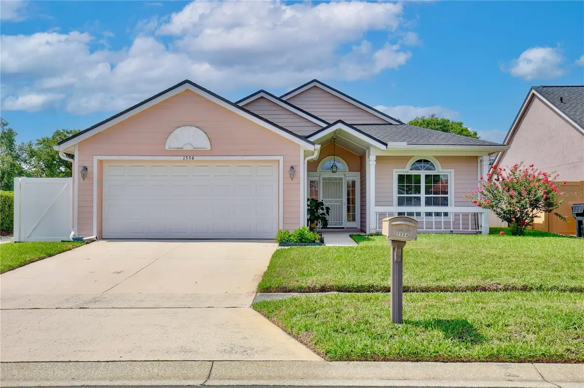 1554 MARGARETE CRESCENT DR, Apopka, FL 32703