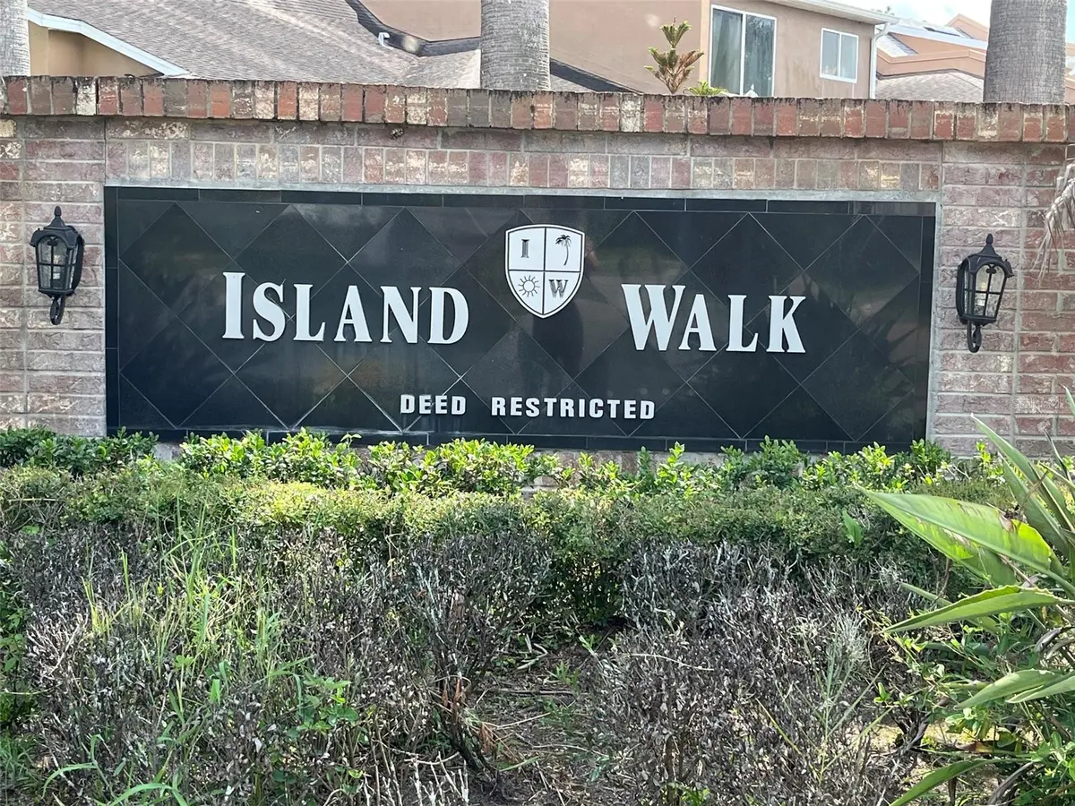 2074 ISLAND WALK DR, Orlando, FL 32824