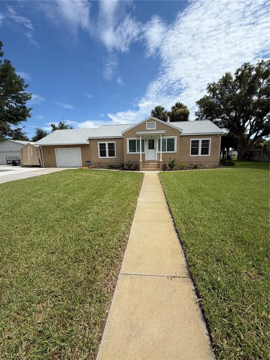 207 E HALIFAX AVE, Oak Hill, FL 32759