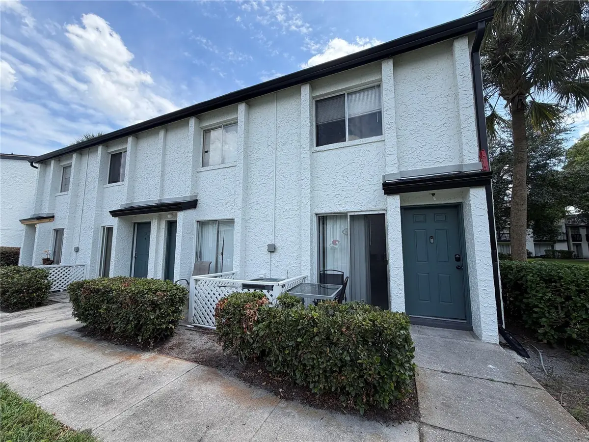 4215 S SEMORAN BLVD #15, Orlando, FL 32822