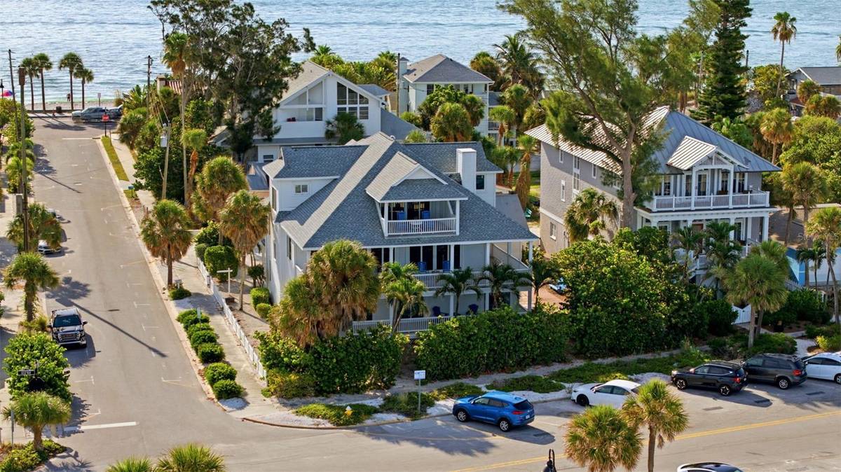 106 2ND AVE, St Pete Beach, FL 33706