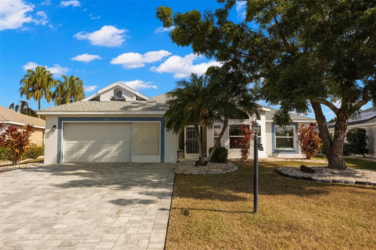 1911 E DEL WEBB BLVD, Sun City Center, FL 33573