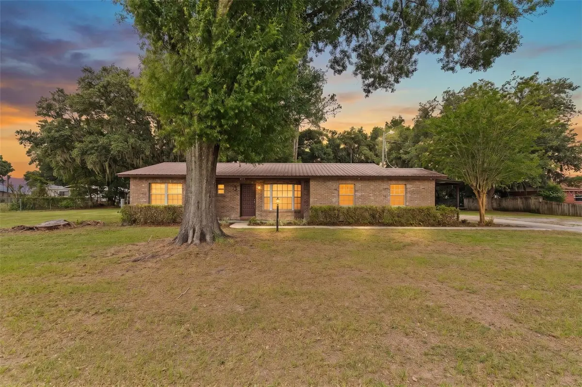 2803 E TRAPNELL RD, Plant City, FL 33566