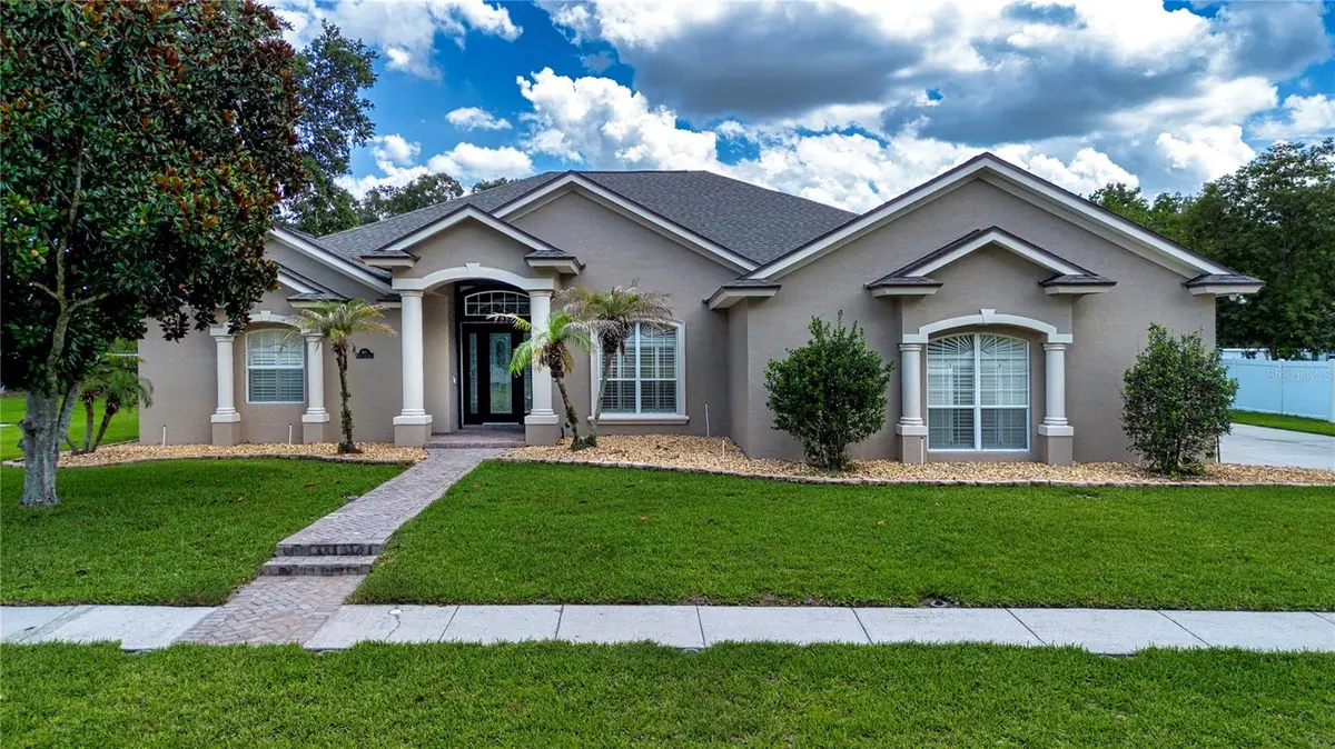905 SQUARE LAKE DR, Bartow, FL 33830