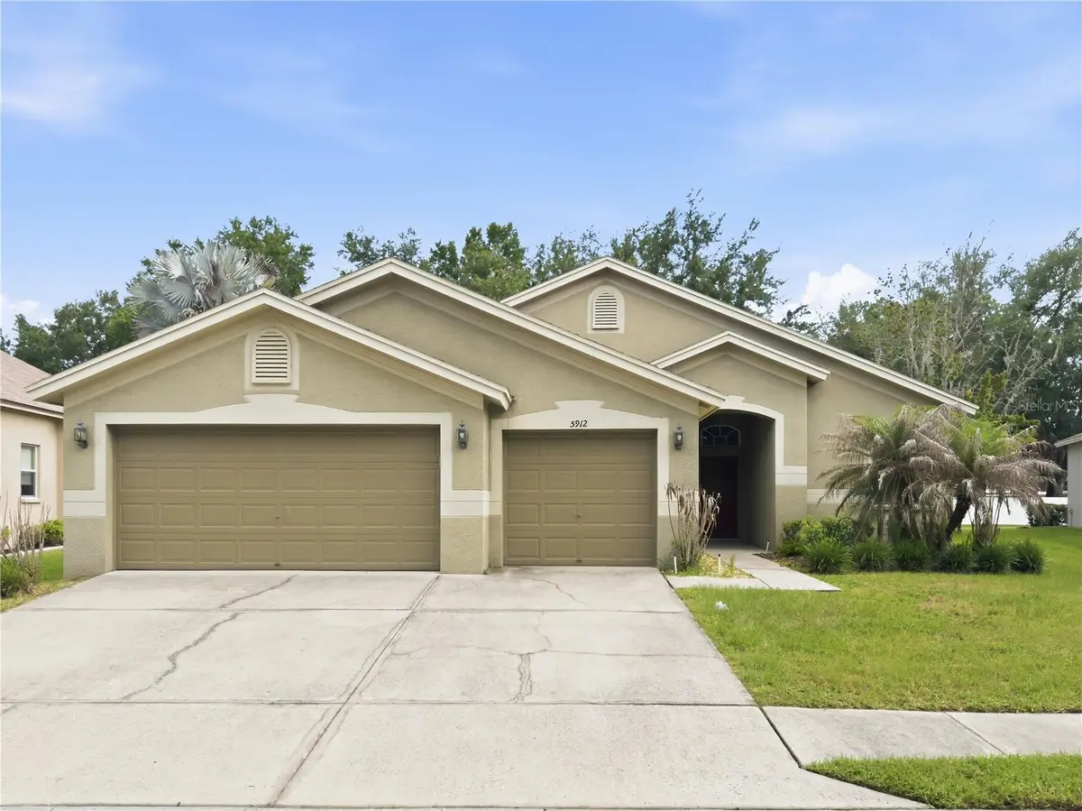 5912 BRAMBLE BUSH CT, Zephyrhills, FL 33541