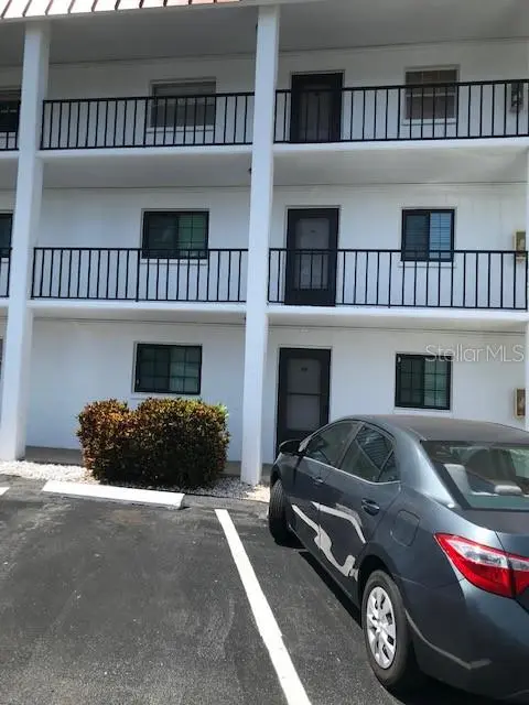 10530 77TH TER #323, Seminole, FL 33772