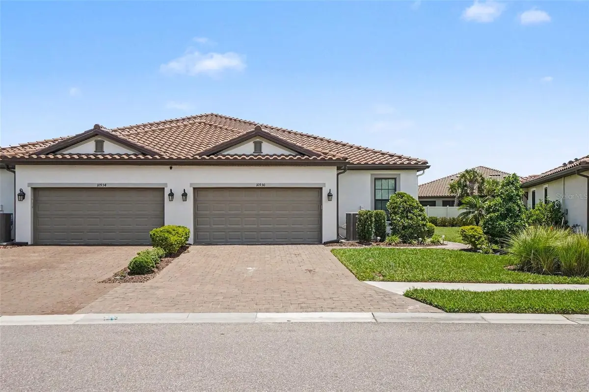 10930 WENDOVER DR, Palmetto, FL 34221