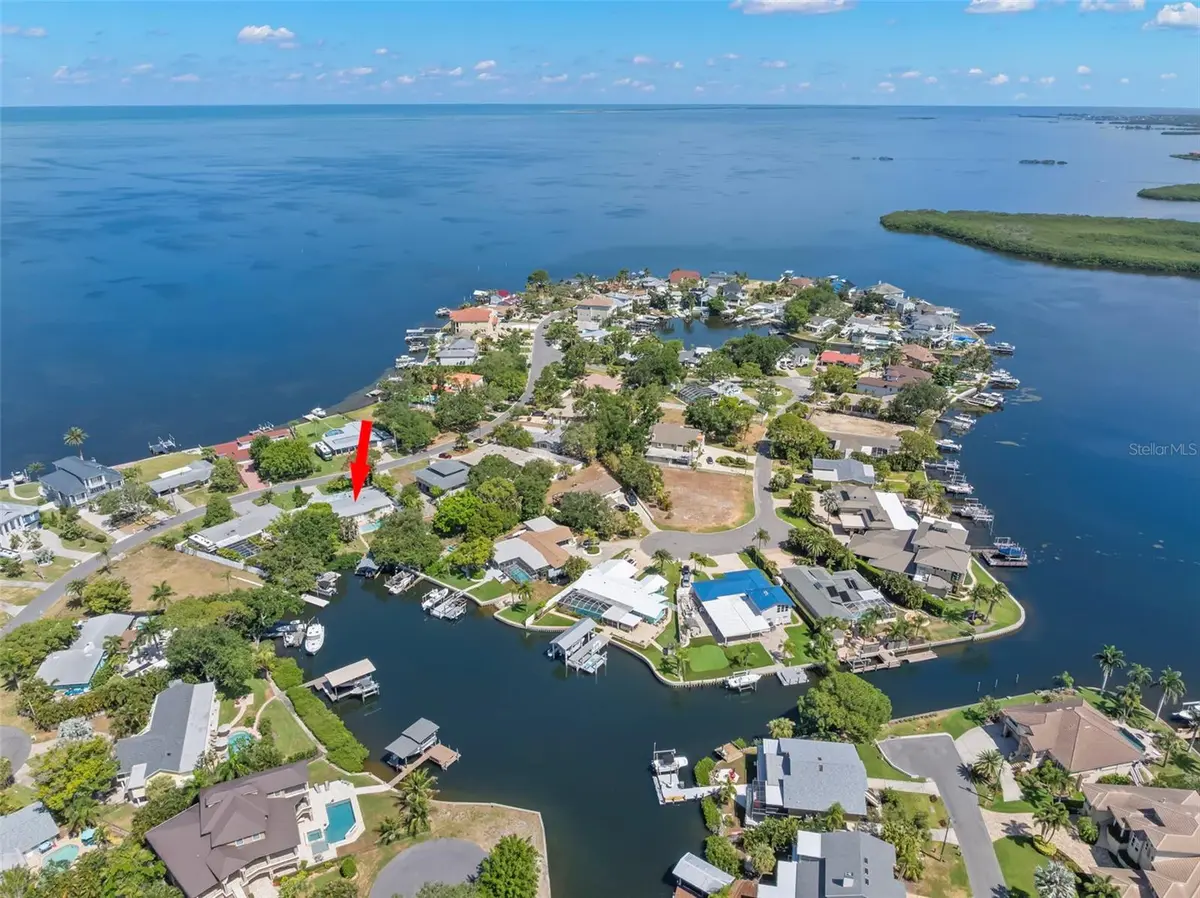 121 CARLYLE DR, Palm Harbor, FL 34683